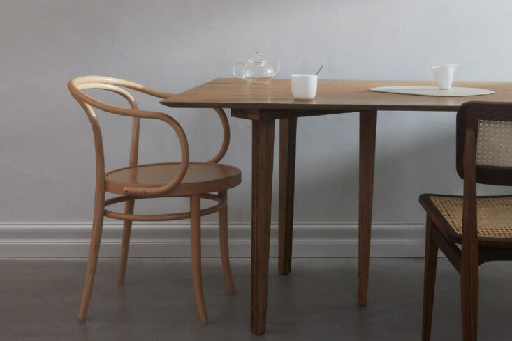 Ask og Eng A4 Dining Table made of bamboo in a Stone finish.