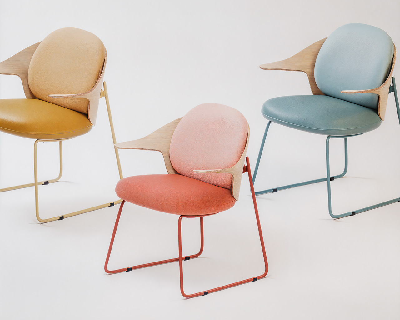 Can a Chair Feel Like a Hug? Exploring the Mysa Chair Design and Sensory Comfort