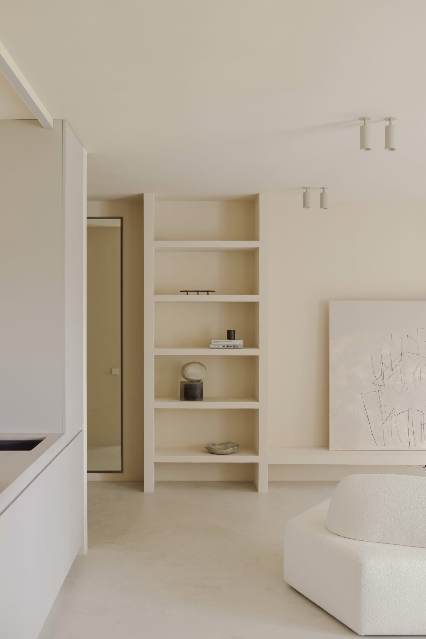 Wide view of the open-plan living and dining area in Blondie Space.