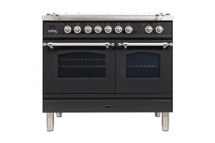 An Ilve Nostalgie Dual Fuel freestanding range in a compact kitchen layout.