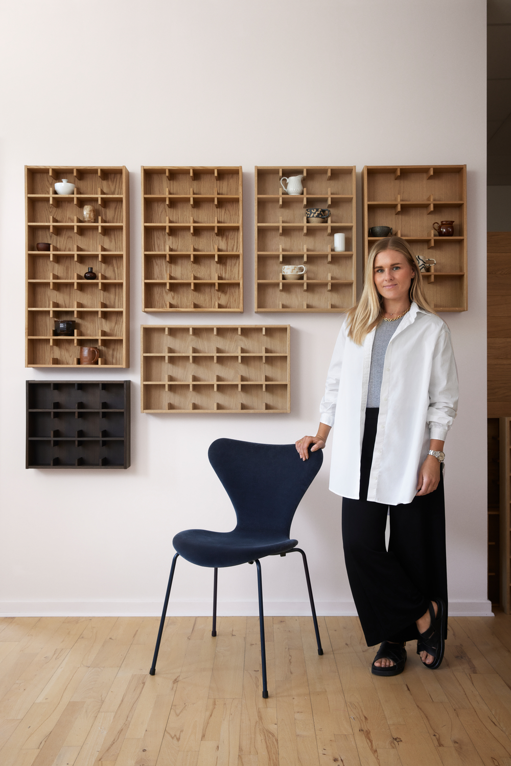 A close-up view of the Sætter Copenhagen shelf showcasing its clean grid structure.
