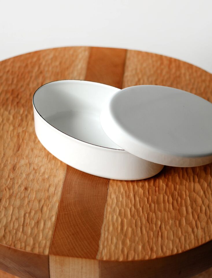 Close-up shot of a single Classiky enamel box highlighting its durable Japanese construction.