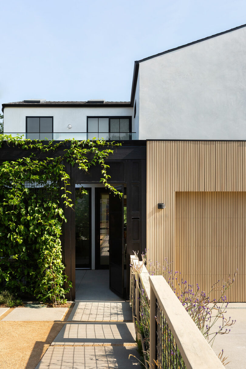 From Ashes to Architecture: AAHA Studio's Rebirth of Pine Ave Residence