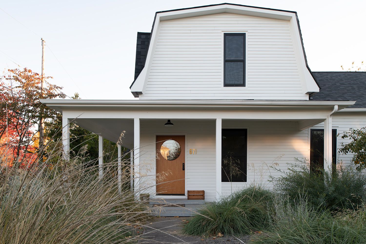 Wet-Rated vs. Damp-Rated Lighting: The Complete Outdoor Selection Guide