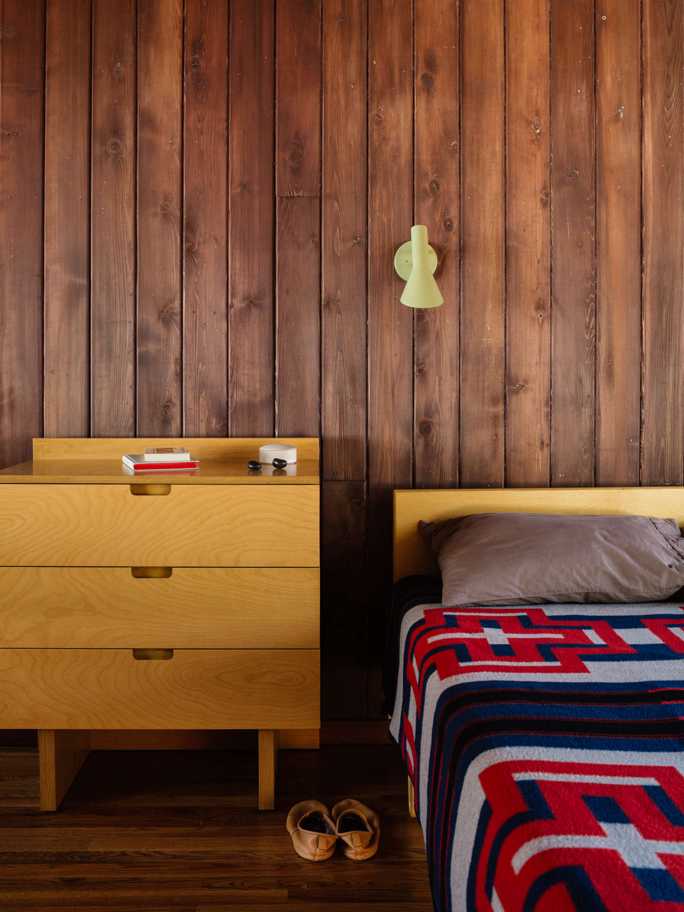 Steal This Look: Inside Niall Maher’s Authentic 1950s Mid-Century Bedroom Restoration