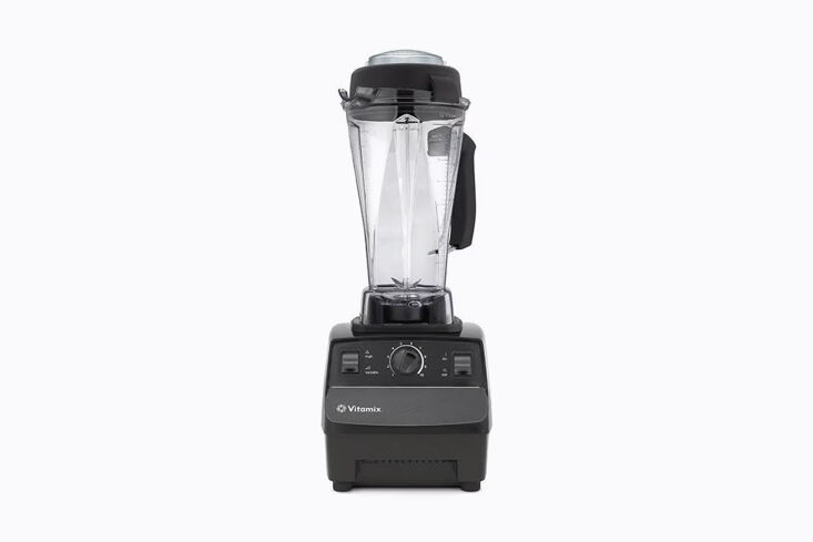 The Vitamix 5200 Standard Blender with a tall container and manual dial controls.