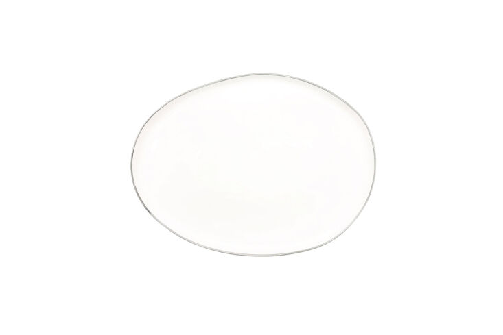 Canvas Home Abbesses porcelain platter with a thin grey hand-painted rim.