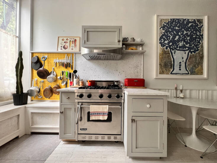 10 Tiny Kitchen Hacks: Maximize Storage and Function in Small Spaces