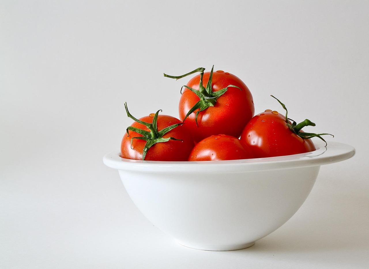 Durable Design: Why Teakwood Kitchenware Outlasts Modern Plastics for Decades