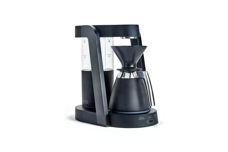 Ratio Eight coffee maker with hand-blown borosilicate glass lines and a die-cast aluminum body.