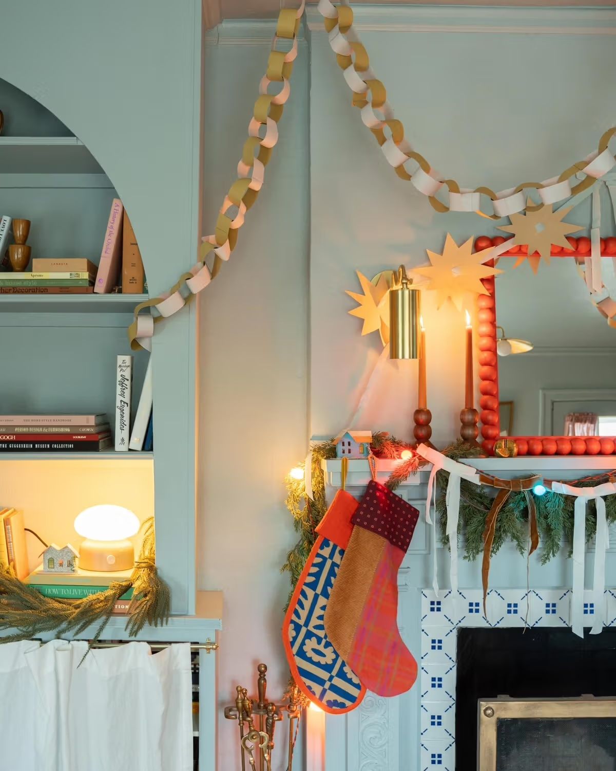 8 Creative & Budget-Friendly Christmas Decor Ideas for Small Apartments