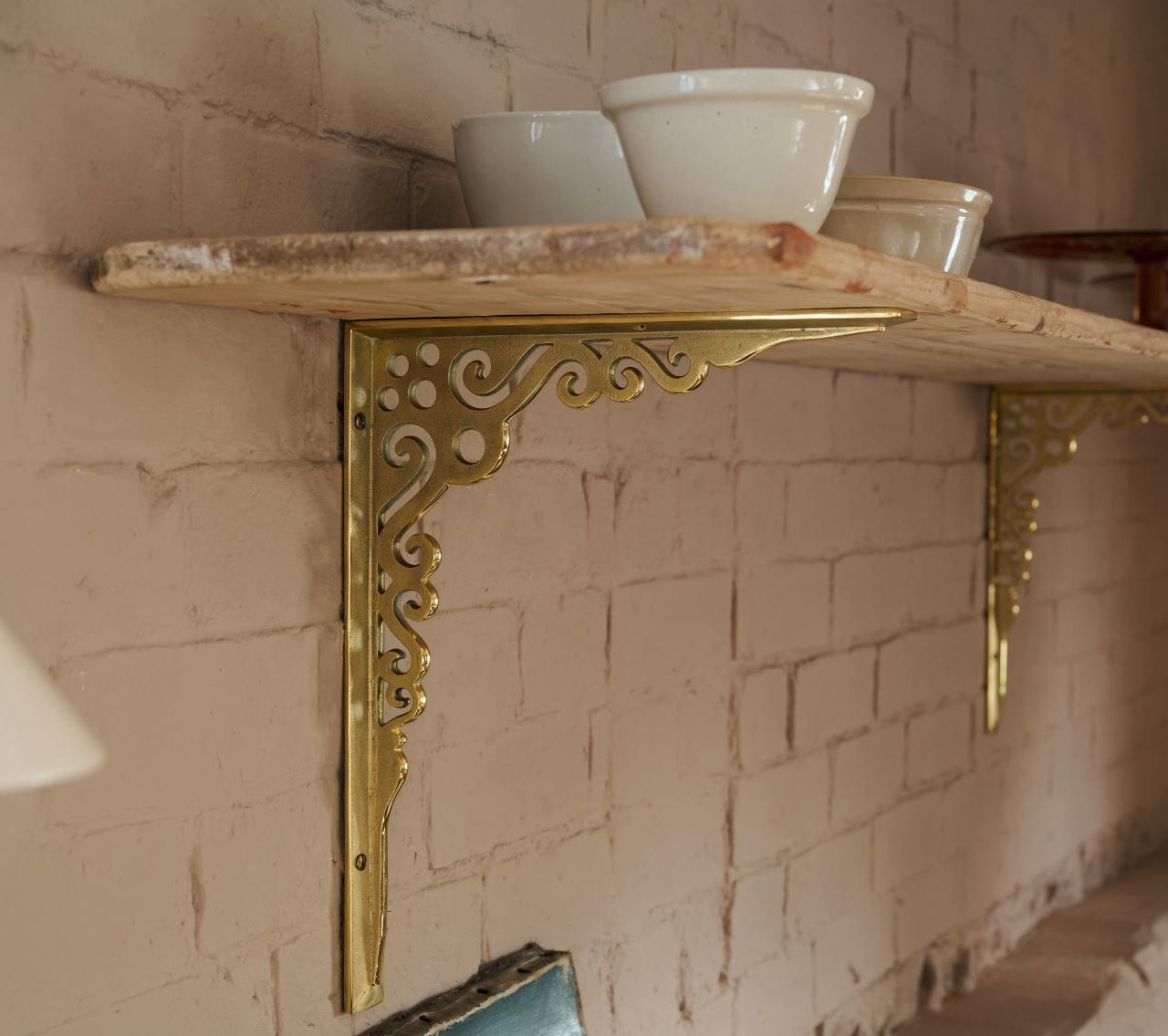 Elevate Your Pantry: The Best Hand-Cast Victorian Brackets for Timeless Organization