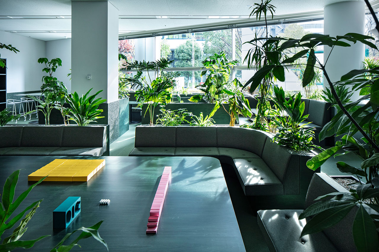 KOKUYO DIG: How a Family Restaurant Concept Reimagined Tokyo's Learning Workplace